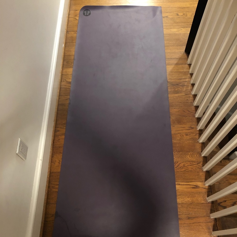Lululemon yoga mat